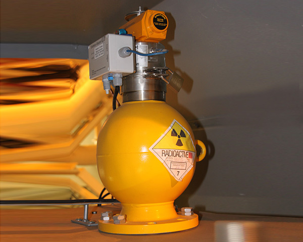 Radioaktiver-Strahler-von-Endress-und-Hauser